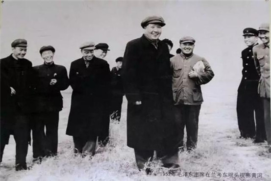 毛泽东诞辰125周年｜58首毛泽东诗词，至情至性，大气磅礴！