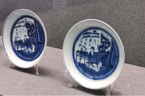 194件海外回归的德化青花瓷在福建省德化博物馆展出