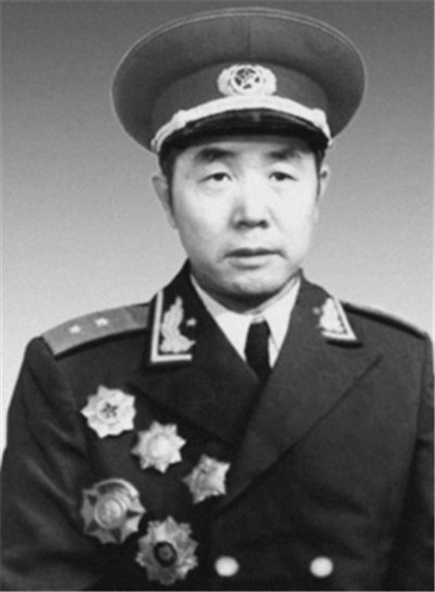 崔田民中将