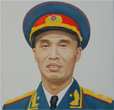 孔石泉中将