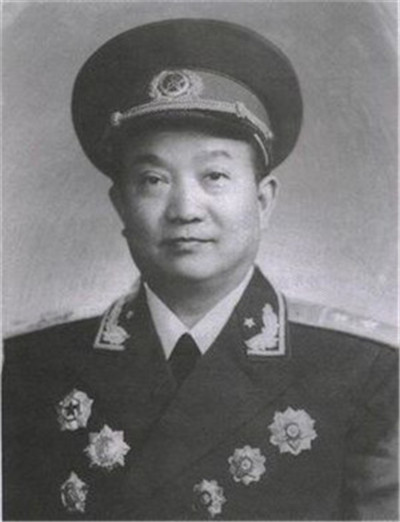 李雪三中将