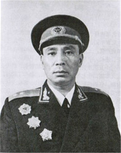 唐延杰中将