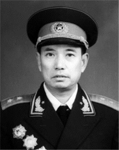 吴克华中将