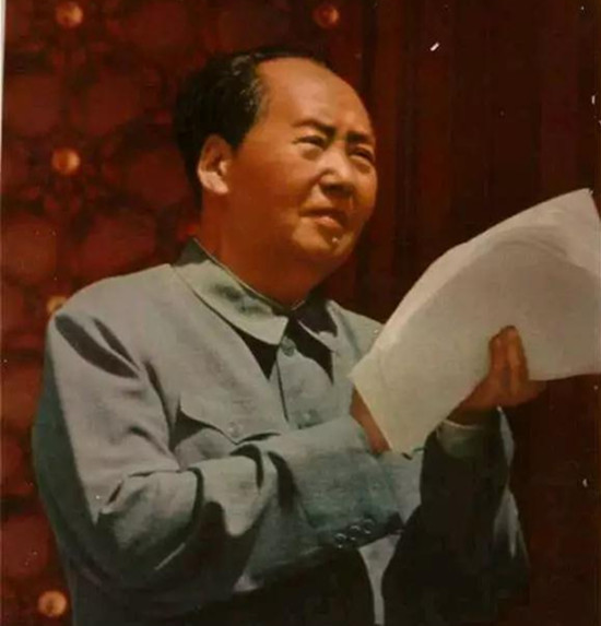 毛泽东代表的是一个强大的新中国