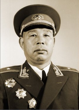 石忠汉少将