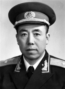 孔飞少将