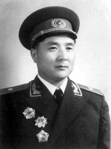 向守志少将