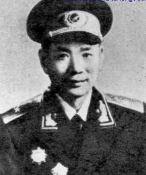 李震少将