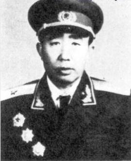 张开基少将