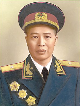 欧阳平少将