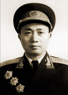 张春森少将