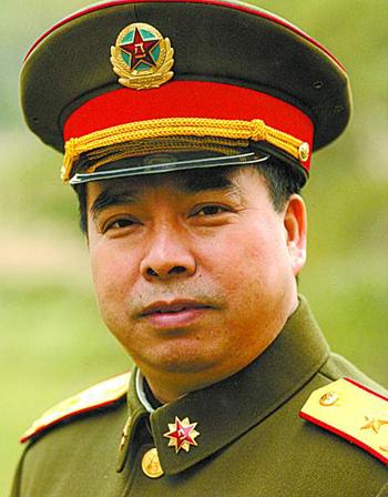 中央军委办公室秘书办原主任、少将雷炳成